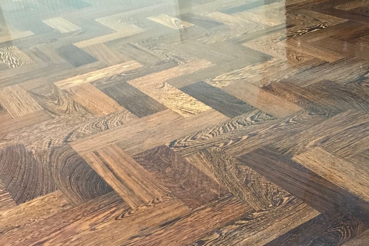 Parquet floor sanding and finishing