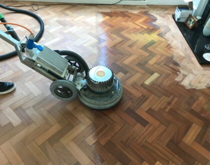 Screen & recoat refinishing proceedure